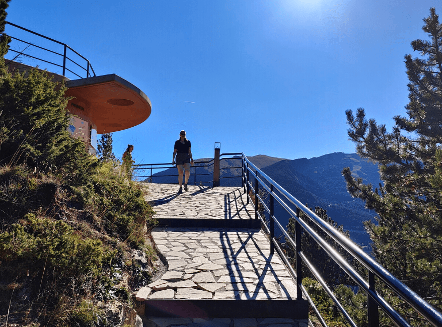 Hiken Andorra Mirador Roc del Quer