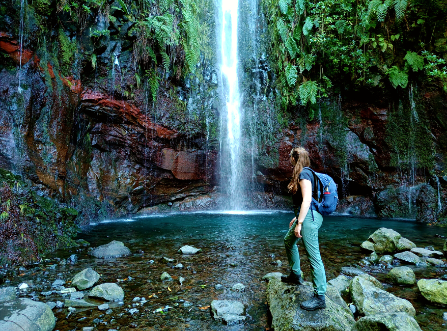 Hiken op Madeira PR6 Levada das 25 Fontes Risco