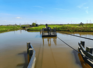 Lint- en Liniepad Fort Honswijk Fort Lunet aan de Snel trekpontje vlonderpad